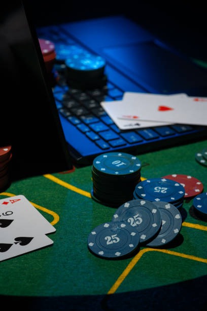 Pretty Gaming table selection interface showing game types and limits